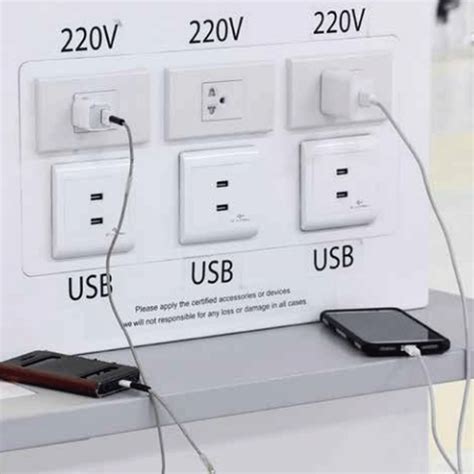 Mối nguy từ cổng sạc USB nơi công cộng .